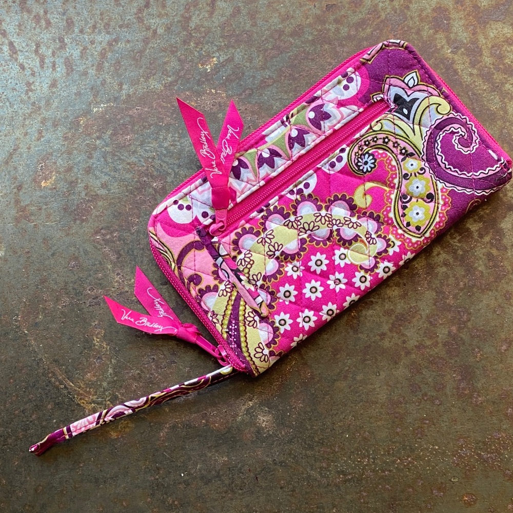 Vera Bradley Very Berry Paisley Pattern Zip-Around Quilted Wallet/Wristlet